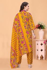 ชุดคุर्ตาพิมพ์ลายคอวีสีเหลืองสำหรับผู้หญิง คอลเลคชั่น Magic แฟชั่นรักษ์โลกและยั่งยืน ขายส่ง ไซส์ S ถึง 3XL - Product Image 6