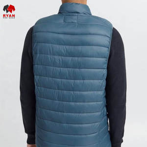 เสื้อกั๊กพัฟเฟอร์ผู้ชายคุณภาพพรีเมียม เนื้อผ้านุ่มสบาย ระบายอากาศได้ดี พร้อมโลโก้สั่งทำพิเศษ ทรงปกติ - Product Image 5