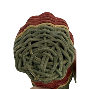 Cesta Decorativa Navideña en Forma de Bota, Tejida a Mano con Mimbre Vintage (Rojo, Verde y Natural) para Decoración Rústica Navideña - Product Image 3