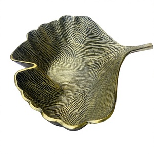 Plateau de service en métal artisanal, plateaux décoratifs |   Plat de service antique pour la table à manger à la maison, articles décoratifs - Product Image 1