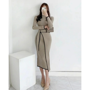 Vestido cruzado de punto acanalado con cuello simulado y cinturón, estilo de dos piezas, vestido midi de punto, vestido ajustado con ribetes en contraste - Product Image 2