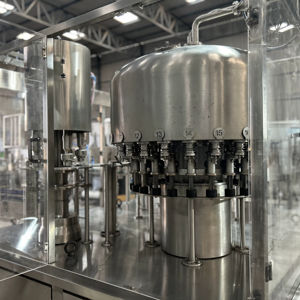 Machine de remplissage de 150 bouteilles par minute - Product Image 1