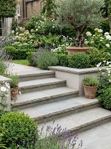 Marches d'escalier en grès gris Shivara 100% naturel, finition bruta, découpe sur mesure, pour extérieur de villa, application extérieure - Product Image 2
