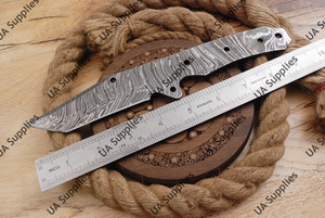 Couteau à lame fixe professionnel personnalisé en acier Damas Full Tang 58 HRC, ultra-affûté, pour le camping en extérieur, vente en gros, ODM - Product Image 3