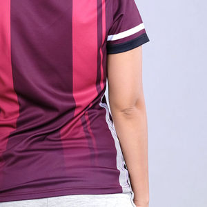 เสื้อยืดคุณภาพสูง สวมใส่สบาย สีสันตามสั่ง พิมพ์ลายแบบซับลิเมชั่น เนื้อผ้าคอตตอนนุ่ม เสื้อยืดโพลีเอสเตอร์เปล่า สำหรับผู้หญิง พร้อมบริการ OEM - Product Image 6