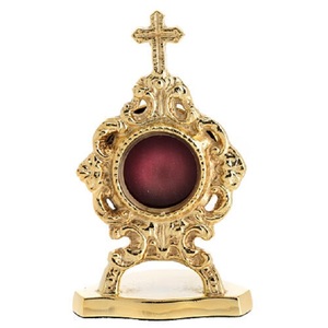 Reliquaire religieux élégant en laiton doré avec croix, design orné, style traditionnel, pour présentation sur table intérieure, cadeau fait main - Product Image 1