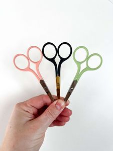 Ciseaux à cuticules professionnels de haute qualité en acier inoxydable, logo personnalisé, pour droitiers, mini lame droite, forme cœur, manucure - Product Image 3