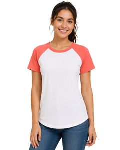 Camiseta raglán personalizada en blanco y rosa coral para mujer, cuello redondo, manga corta, mezcla de algodón suave, top de moda para verano. - Product Image 1