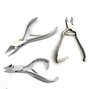 Juego Profesional de 3 Piezas de Cortaúñas de Acero Inoxidable para Uñas Encarnadas con Resorte en Forma de Luna y Alicates de Uñas con Punta de Flecha - Product Image 1