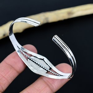 เครื่องประดับอัญมณี สร้อยข้อมือหินลาบราไดต์ธรรมชาติ ดีไซน์หรูหราทันสมัย ของขวัญสำหรับผู้หญิง เครื่องประดับชุบเงินทำมือ - Product Image 3