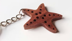 Porte-clés en bois au design chic et tendance, finition lisse, prix d'usine en gros - Product Image 4