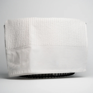 Serviette de sport en coton de haute qualité pour le golf avec crochet, dernier design 2026, serviettes de golf de couleur unie en gros - Product Image 3