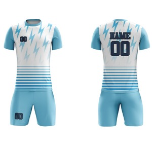 Ensemble d'uniformes de football pour hommes, vente en gros, sublimation personnalisée, manches courtes, respirant, séchage rapide, haute qualité, service OEM - Product Image 5