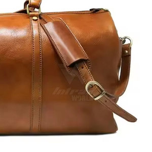 Bolsa de Viaje de Cuero Elegante y Resistente, Ideal para Viajes de Negocios y Vacaciones, con Transporte Cómodo - Product Image 6