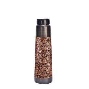 Bouteille d'eau en cuivre gaufré avec imprimé floral décoratif, bouteille à boire étanche et réutilisable pour les voyages et le bureau - Product Image 1