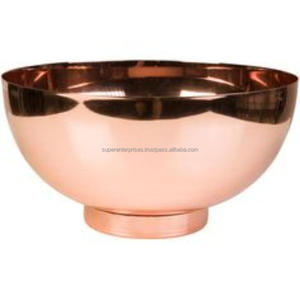 Bol de service en cuivre profond avec un design à large ouverture, parfait pour servir du riz, des pâtes, des salades et pour les dîners en famille - Product Image 1