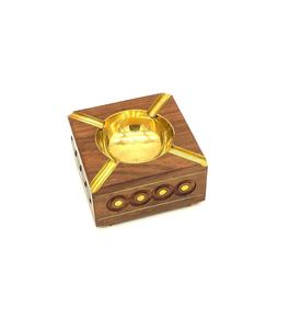 Cenicero cuadrado de madera al por mayor, cenicero de lujo de madera de Sheesham para cigarros con inserto de latón dorado y diseño de incrustaciones. - Product Image 1