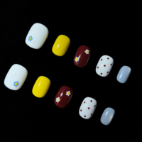 Ongles artificiels faits à la main, livraison rapide, approvisionnement en gros, designs variés, fabrication sur commande, ongles réutilisables, longue durée, haute qualité