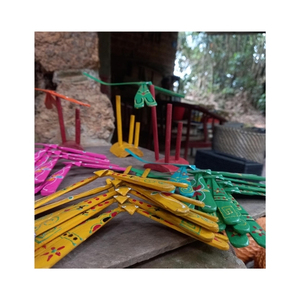 Libélula de Bambú Equilibrada, Juguete Creativo, Decoración de Escritorio Única y Entretenida, Venta al Por Mayor - Product Image 3