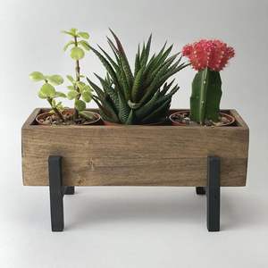 Macetero de Madera Estilo Rústico para Decoración de Porche, Patio y Jardín, de Fabricante Confiable - Product Image 1