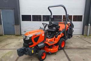 Cortadora de césped Kubota G231HD de segunda mano con acabado brillante y autopropulsada a precios reducidos - Product Image 5