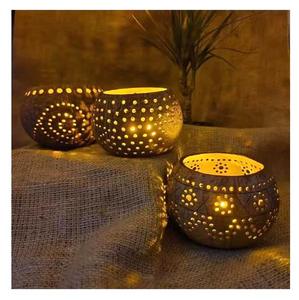 เชิงเทียนเปลือกมะพร้าวออร์แกนิค แฮนด์เมด รูปทรงแสงอาทิตย์  ที่วางเทียนทีไลท์  ของตกแต่งบ้านสไตล์ธรรมชาติ - Product Image 1