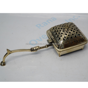 Brûleur à encens traditionnel carré en laiton avec poignée, brûleur à charbon portable pour la méditation, la maison et le temple - Product Image 5