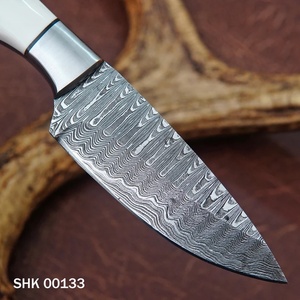 Couteau de chasse A&M Enterprises en acier Damas, manche en os fixe, lame droite, personnalisable OEM/ODM, avec étui en cuir, couteaux Skinner - Product Image 3