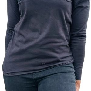 Camiseta de Manga Larga para Mujer, Color Negro, Corte Regular, Letra Chenille, Logotipo Bordado en la Parte Delantera, Algodón Premium, Estilo Casual y Elegante - Product Image 3