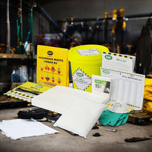 Kit de Emergencia para Derrames de Aceite Portátil de 10L con Cubeta Resistente para Taller, Área de Mantenimiento, Almacén y Maquinaria de Seguridad Marítima - Product Image 1