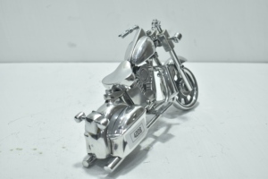Modèle de moto décoratif de luxe vintage en aluminium, style Harley, best-seller, disponible à la vente pour la maison - Product Image 2