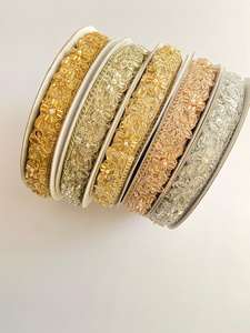 Encajes Bordados Ecológicos Hechos a Medida en Dos Colores con Perlas y Lentejuelas para Prendas de Vestir Femeninas - Product Image 4