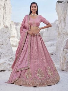 Twilight Bloom Lehenga Choli Moderne à Longueur de Sol, Ornements Artisanaux Complexes, Bordure Festonnée, en Soie Cadbury, pour Mariage, Diwali et Bal de Promo - Product Image 5