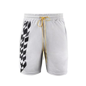 Shorts de bain décontractés pour hommes à imprimé floral rouge, séchage rapide, avec cordon de serrage, taille mi-haute, longueur courte, légers, en maille, pour la gym - Product Image 4