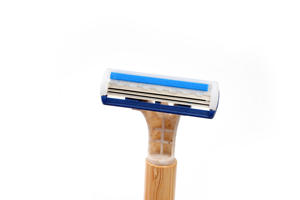Rasoir jetable à triple lame en acier inoxydable pour homme, rasoir de sécurité pour le visage et le corps, rasoir écologique - Product Image 4