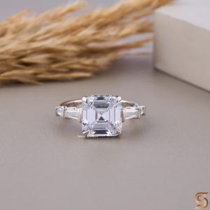 Bague de fiançailles élégante en moissanite taille Asscher en or massif 14 carats avec un design à trois pierres, cadeau idéal pour une demande en mariage ou un mariage - Product Image 2