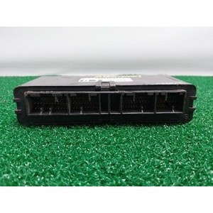 300 ECU y Módulos de Computación Usados 8954033301 - Product Image 3