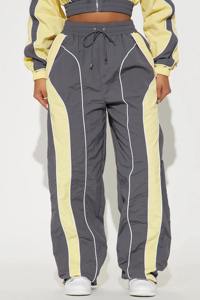 Ensemble de survêtement unisexe oversize en molleton bouclette avec pantalon de jogging et sweat à capuche zippé, style baggy et strass - Product Image 3