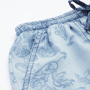 Shorts en jean pour femmes à coupe décontractée, style urbain, shorts en jean tendance pour femmes, shorts en jean décontractés pour femmes avec design imprimé au laser - Product Image 6