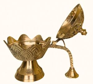 Quemador de Incienso de Latón de Diseño Moderno, Quemador de Loban con Asa para Hogares, Oficinas y Templos - Product Image 4