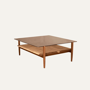 Mesa de Centro Moderna de Madera con Tapa de Vidrio y Estante de Ratán – Muebles para Sala de Estar - Product Image 2