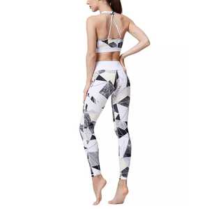 Conjunto de yoga con logo personalizado, hecho con material duradero, conjunto de yoga para mujer de calidad premium, conjunto de yoga transpirable para mujer - Product Image 2