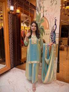 Ensemble Palazzo Fendy en Soie avec Broderie Miroir, Kurta Fendy en Soie avec Broderie Miroir et Col en V, et Palazzo avec Dupatta Fendy en Soie Broderie Miroir - Product Image 3