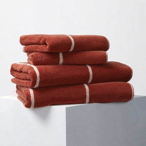 Toalla de Baño de Algodón Orgánico 100% Puro, Toalla de Mano de Lujo de Algodón Peinado Ultra Suave y Absorbente, Calidad de Hotel y Spa - Product Image 1