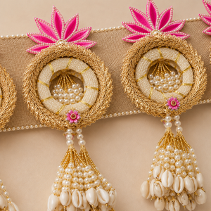 Décoration de porte artisanale en coquillages dorés et perles, Lotus Bandhanwar Toran, décoration festive pour la maison, décoration de mariage, Pooja, cadeau traditionnel - Product Image 4