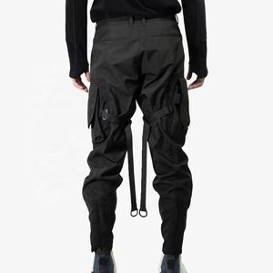 Pantalon Techwear Homme Personnalisé Imperméable Tactique Cargo Multi-poches Cyberpunk Streetwear avec Bretelles Fonctionnelles Joggers - Product Image 2