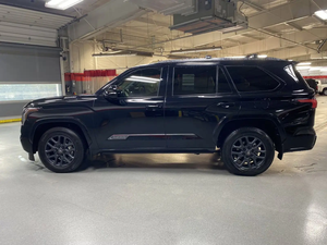 <span class=keywords><strong>PRIX</strong></span> EXCEPTIONNEL ET FIABLE POUR VÉHICULES <span class=keywords><strong>SUV</strong></span> Toyota Sequoia Limited 2024 2025 d'occasion comme neufs, faible kilométrage, bon état de marche - Product Image 1