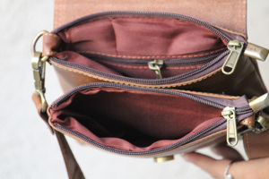 Sac en cuir véritable de style vintage Boho Casual Nylon Doublure Chaînes avec lettre Décoration Fermeture à glissière - Product Image 6