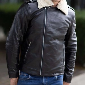 Nueva chaqueta negra RTS con logotipo personalizado para hombre, con cuello de piel, estilo vintage, chaqueta de cuero para hombre, chaqueta streetwear, chaqueta de invierno de alta calidad - Product Image 4