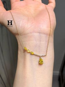Collar con Colgante de Diamante Amarillo Corte Pera de Lujo, Joyería Fina de Oro Sólido, Collar con Diamante Certificado IGI/GIA - Product Image 3